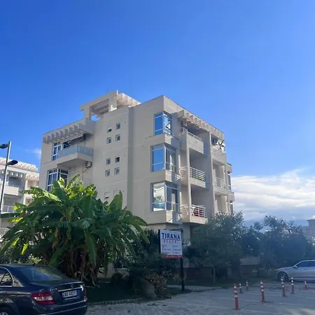 شقة Tirana